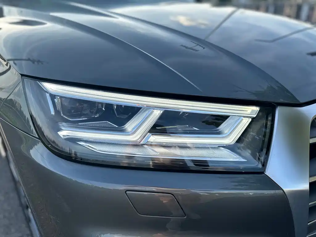 Audi Q5L 2021 — фото 15