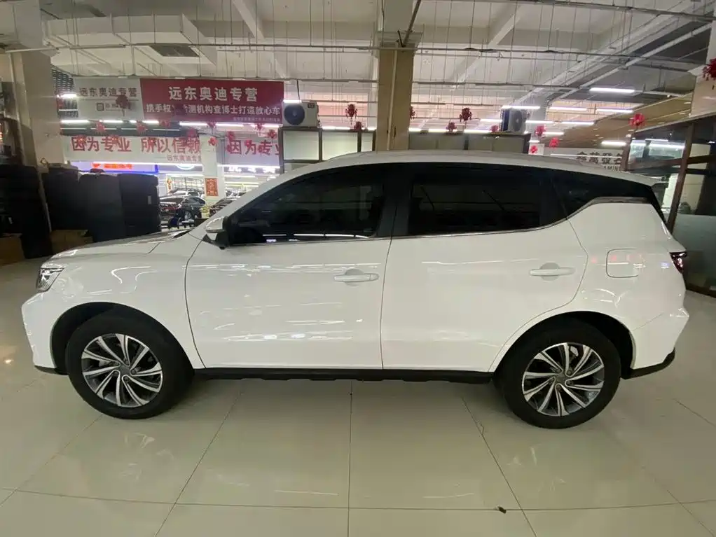 Geely Vision X6 2023 — фото 4