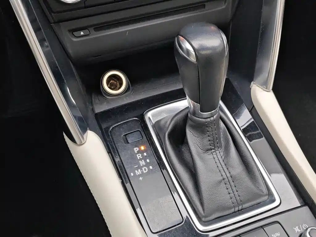 Mazda CX-4 2016 — фото 13
