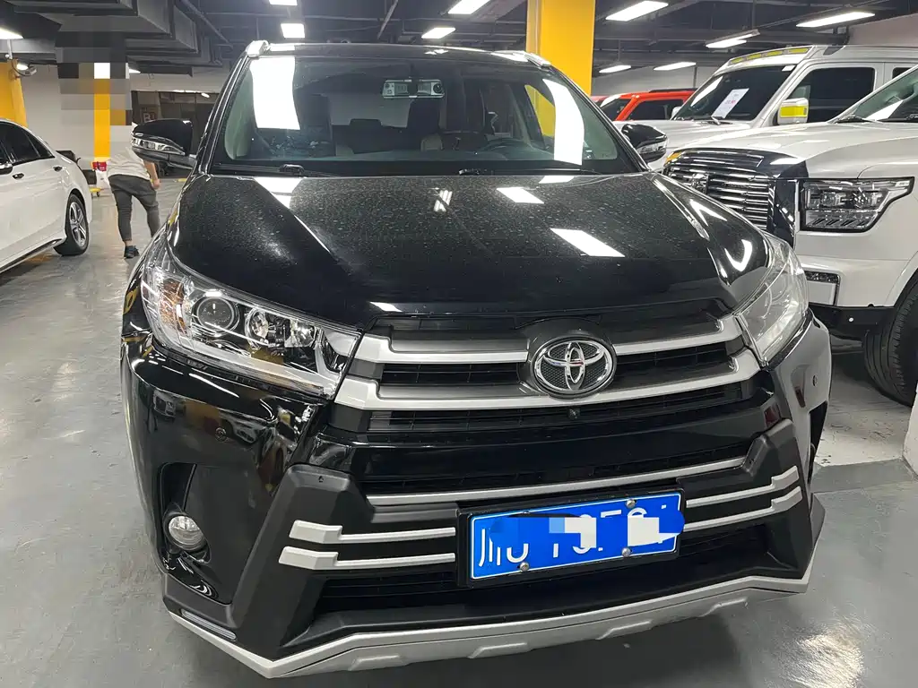Toyota Highlander 2018 — фото 2