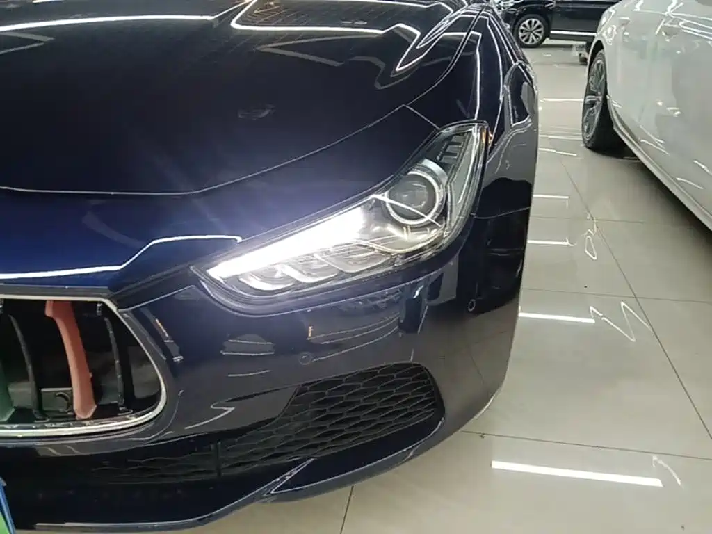 Maserati Ghibli 2017 — фото 18