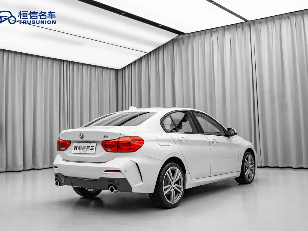 BMW 1 Series 2019 — фото 4