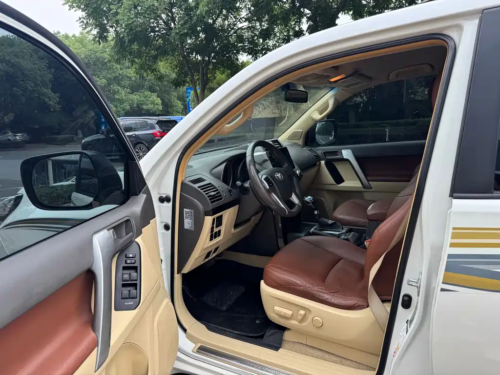 Toyota Prado 2014