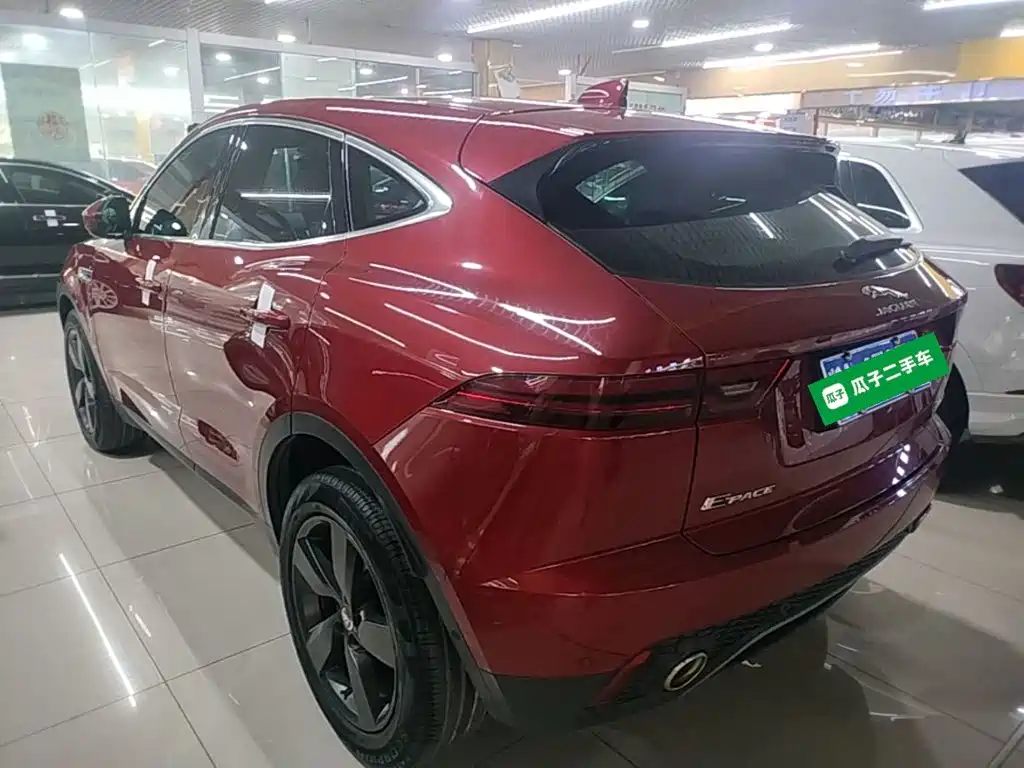 Jaguar E-PACE 2020 — фото 5
