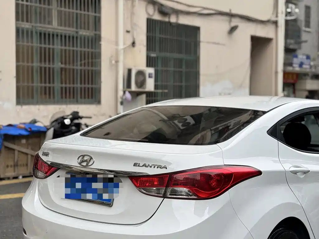 Hyundai Elantra Langdong 2015 — фото 3