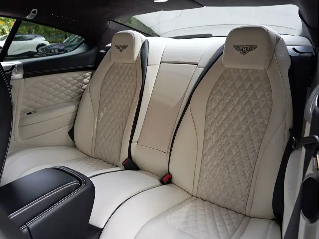 Bentley Continental 2013 — фото 18