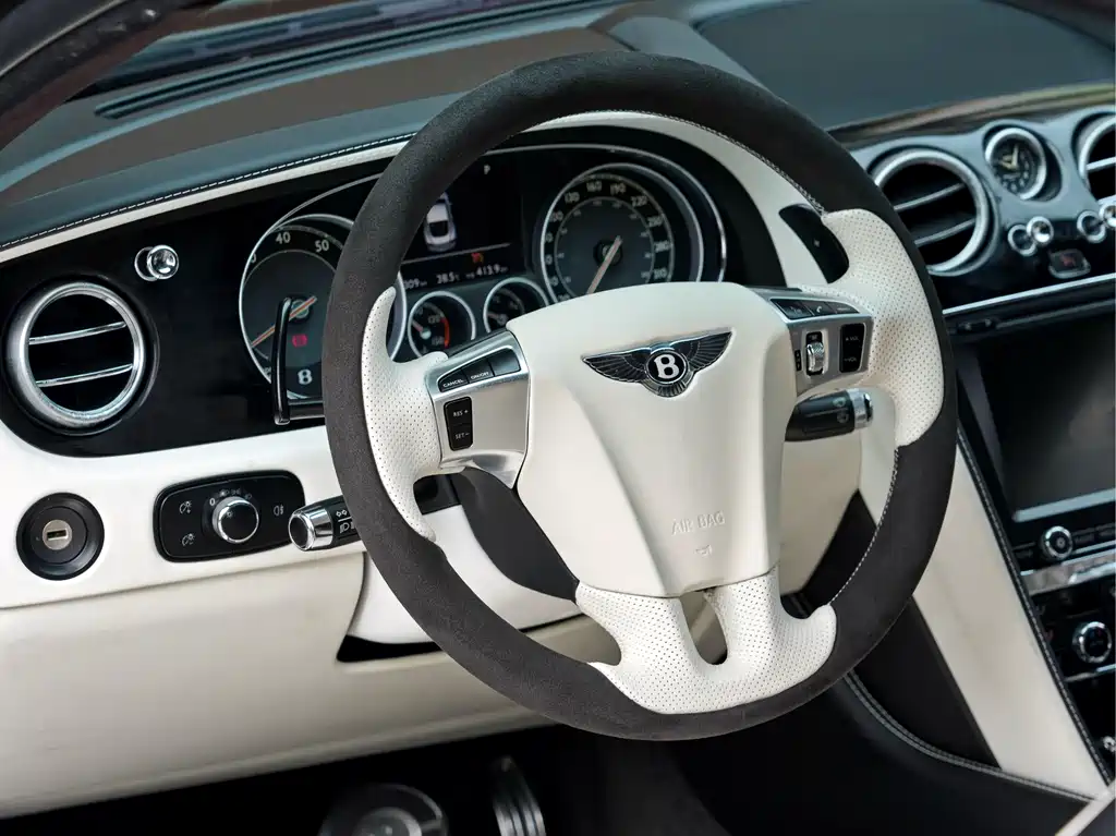 Bentley Continental 2013 — фото 17