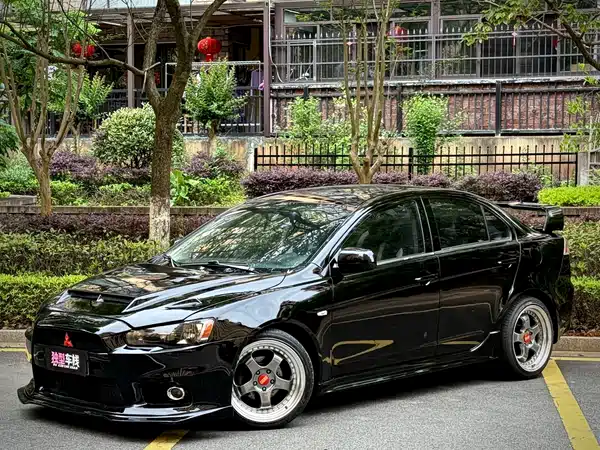 Mitsubishi Lancer EX 2013
