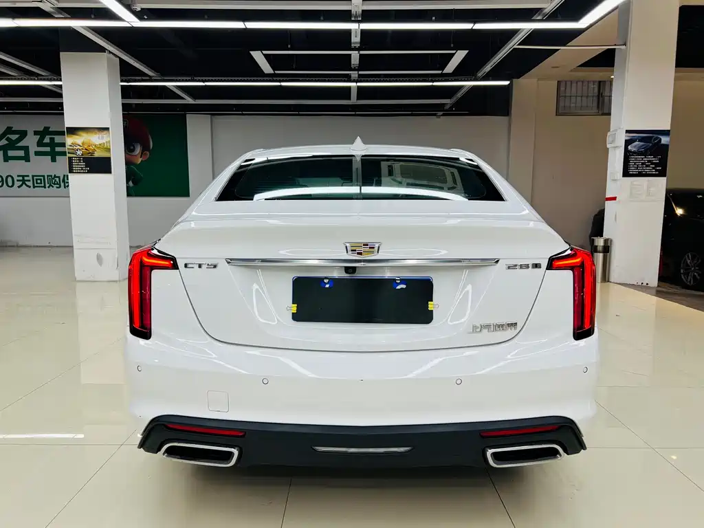 Cadillac CT5 2022 — фото 16