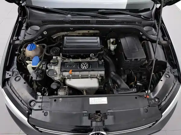 Volkswagen Sagitar 2013