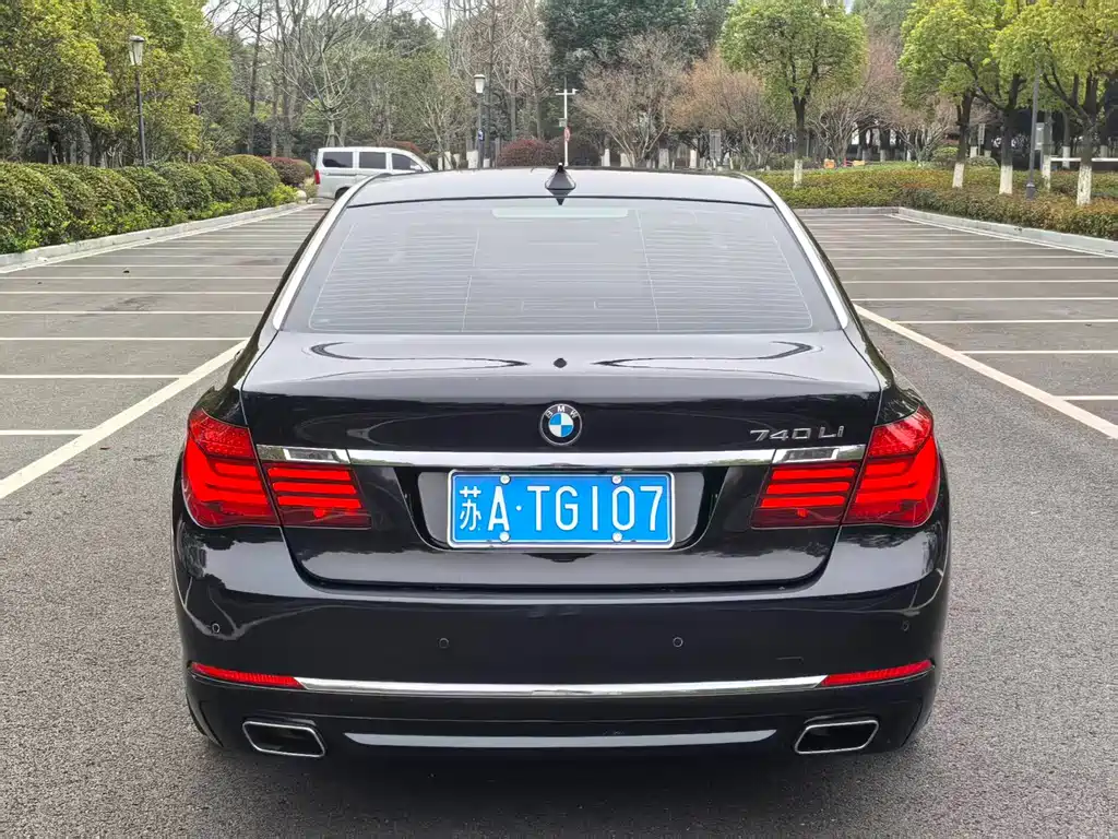 BMW 7 Series 2015 — фото 17