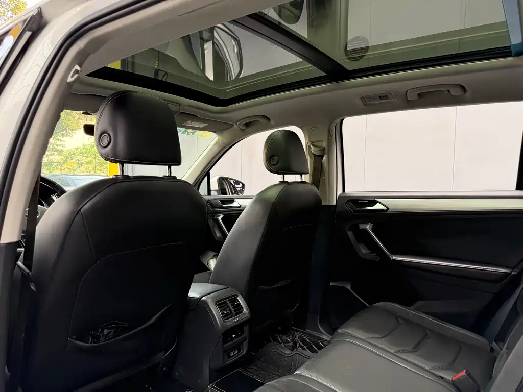 Volkswagen Tiguan L 2017 — фото 16