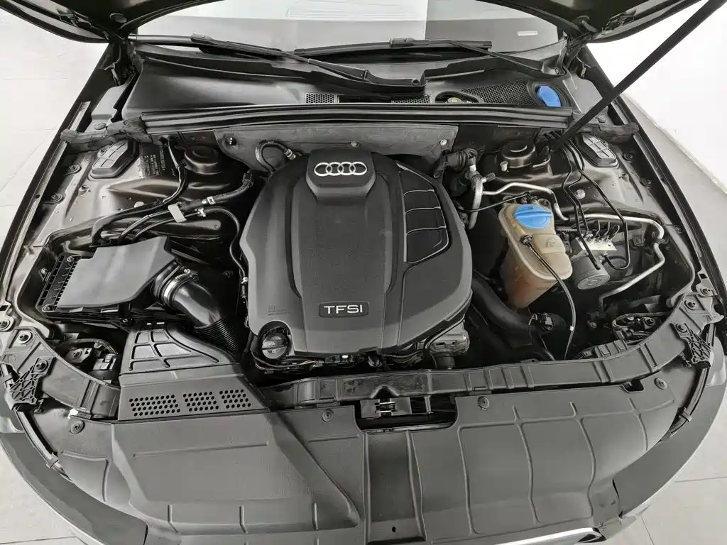 Audi A4L 2014 — фото 6