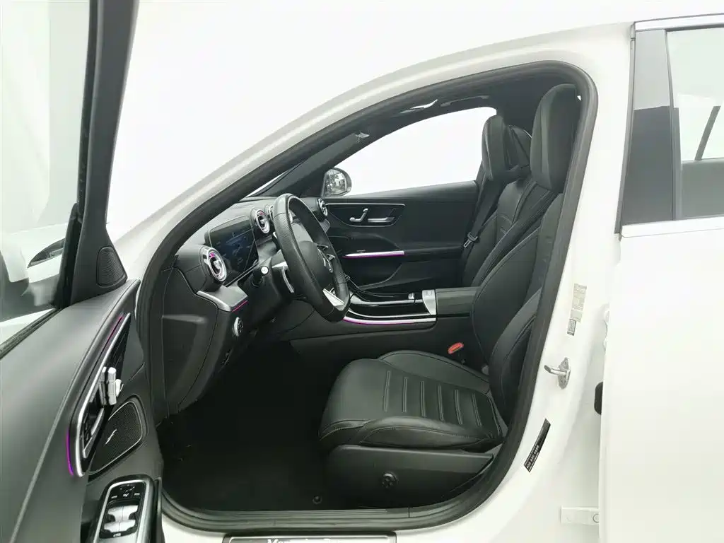 Mercedes-Benz C-Class 2023 — фото 10