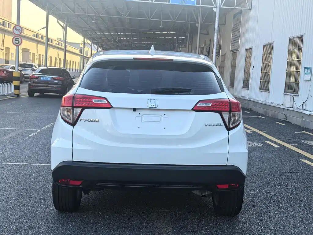 Honda Vezel 2022 — фото 15