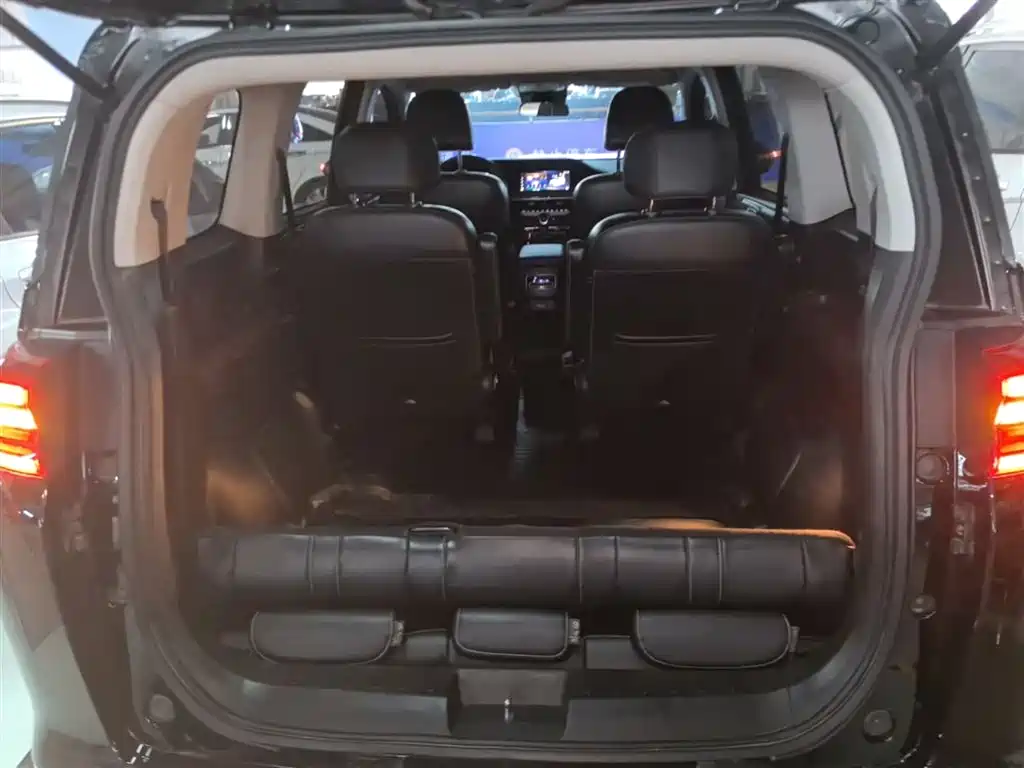 GAC Motor Trumpchi M6 2023 — фото 19