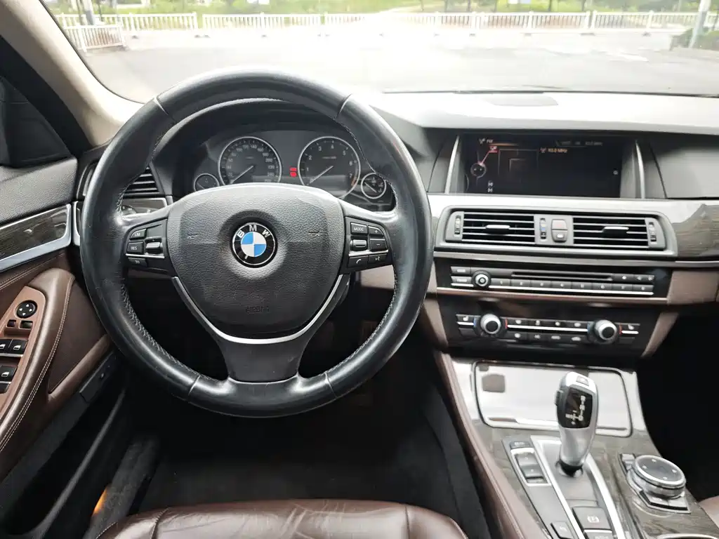 BMW 5 Series 2014 — фото 5