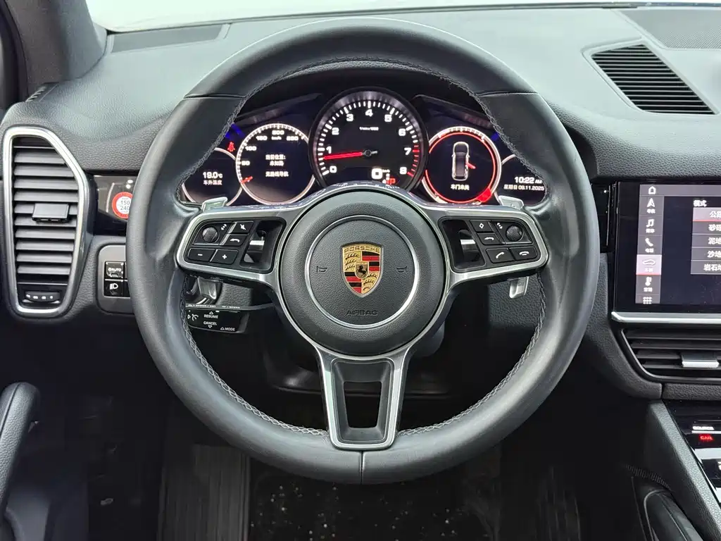 Porsche Cayenne 2020 — фото 13