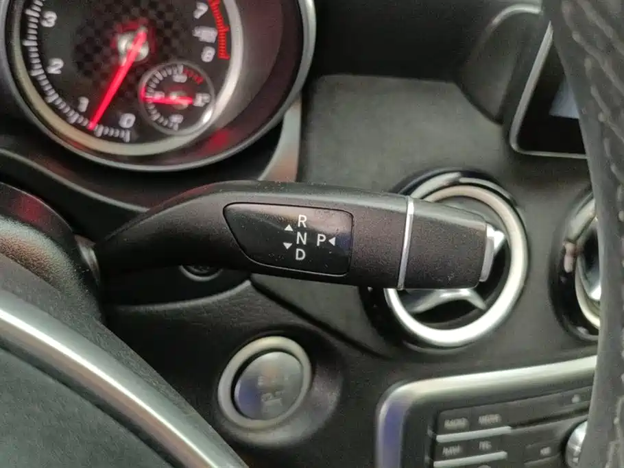 Mercedes-Benz A-Class 2017 — фото 16