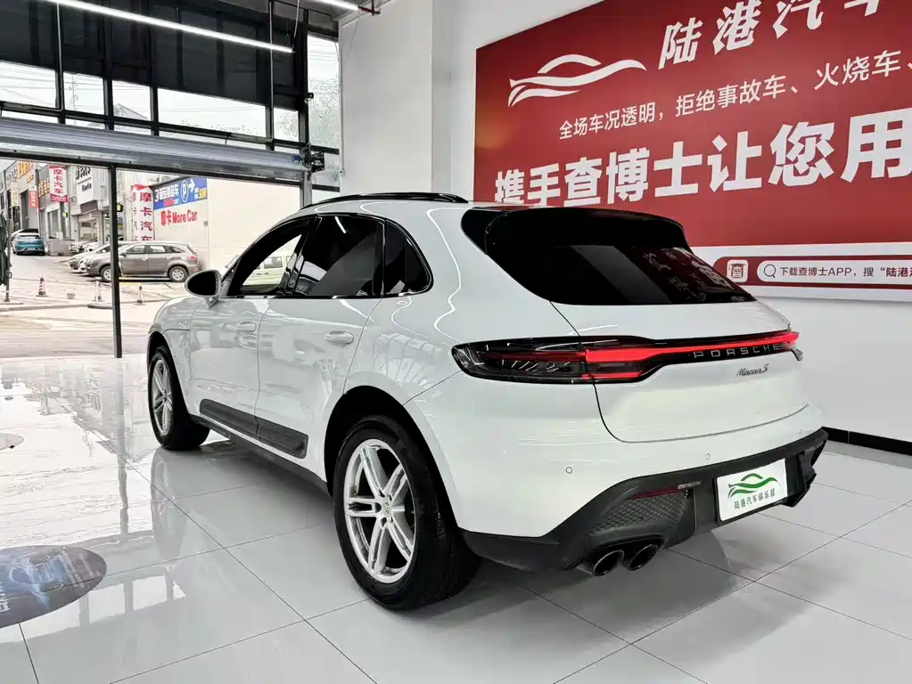 Porsche Macan 2023 — фото 17