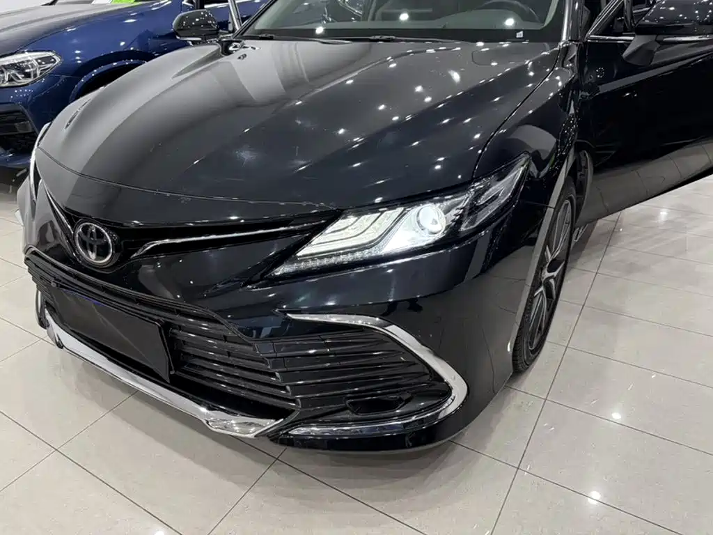 Toyota Camry 2023 — фото 20