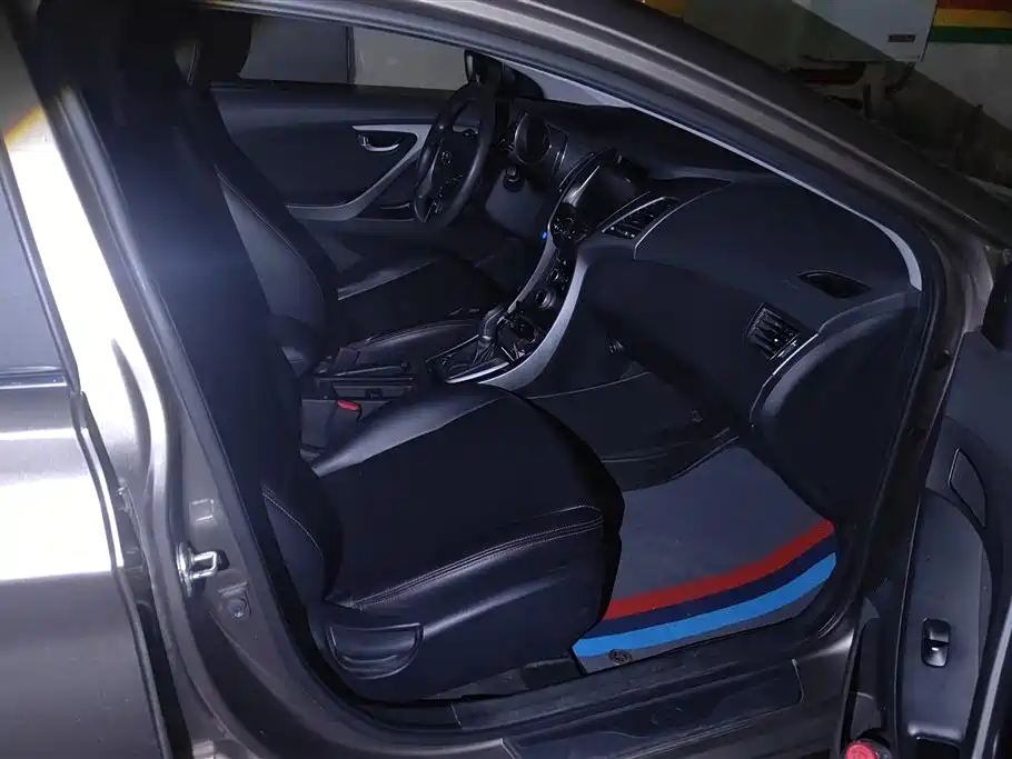 Hyundai Elantra Langdong 2017 — фото 8