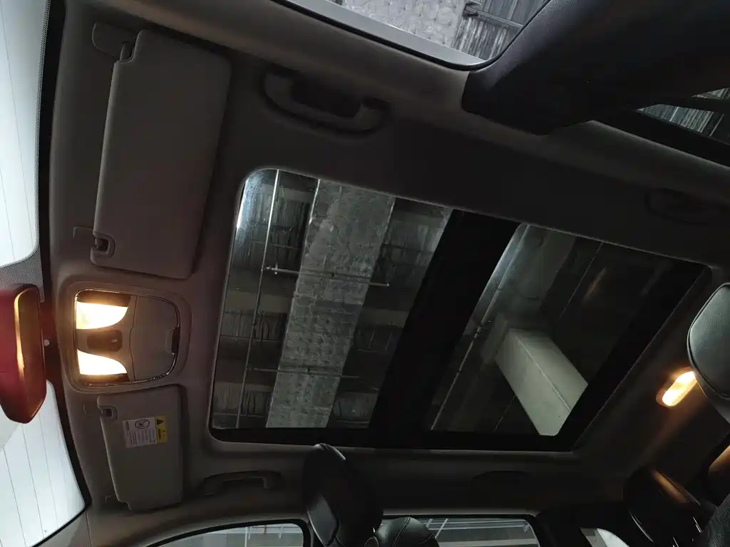 Jeep Cherokee 2018 — фото 14