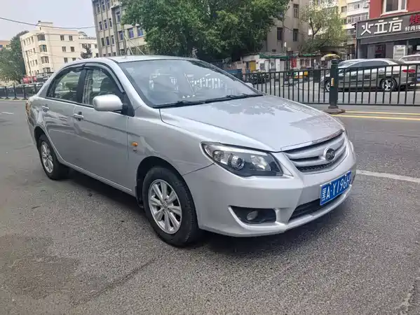BYD L3 2013