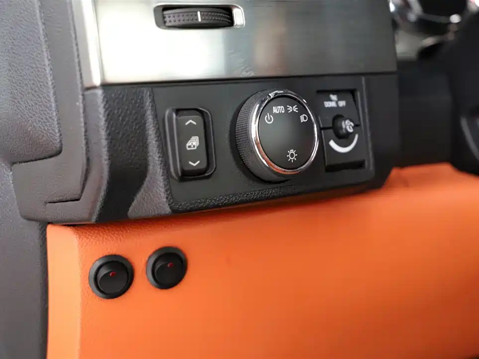 Hummer H2 2013 — фото 17
