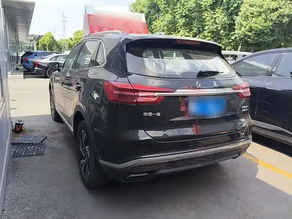 Hongqi HS5 2022