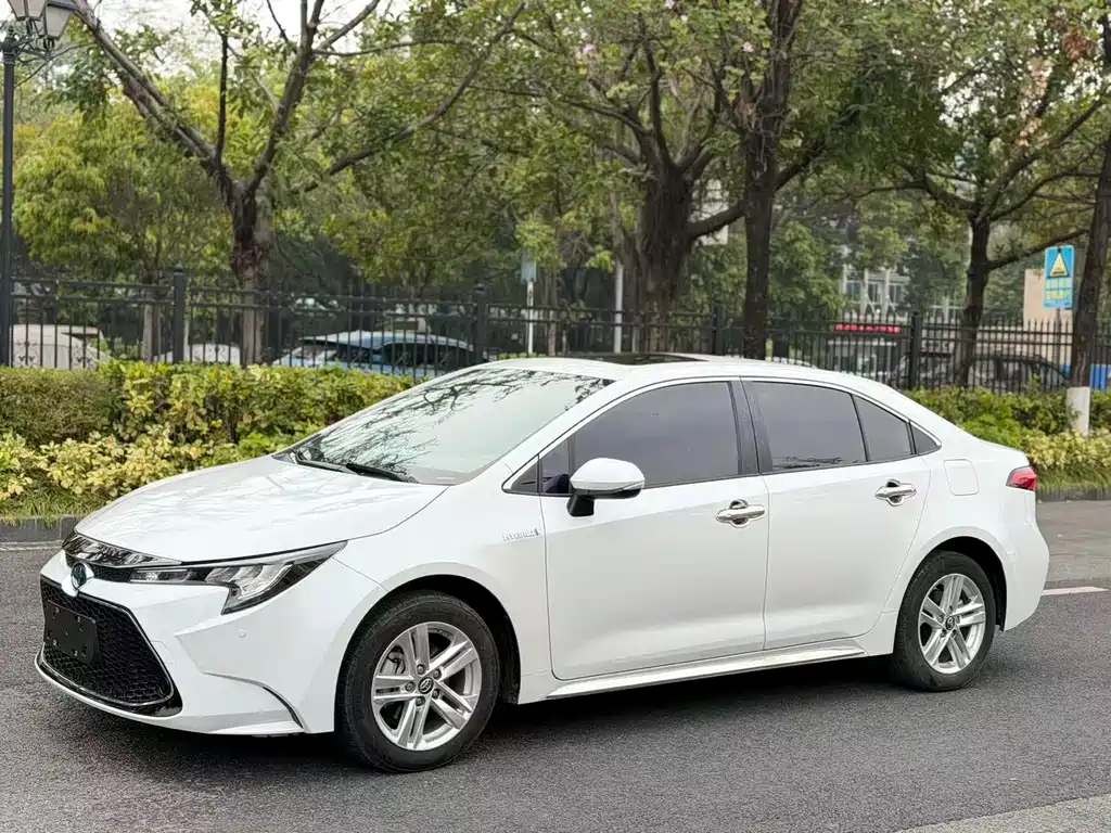 Toyota Levin 2021 — фото 1