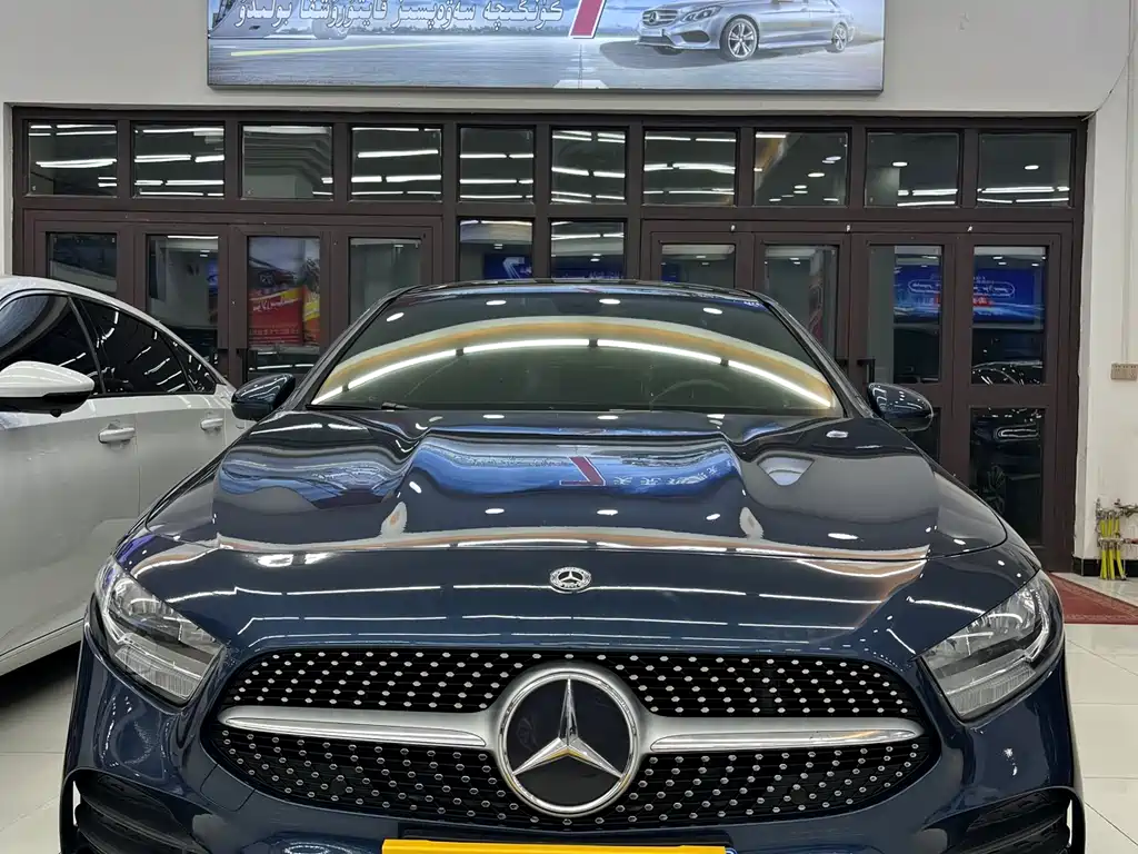 Mercedes-Benz A-Class 2019 — фото 2