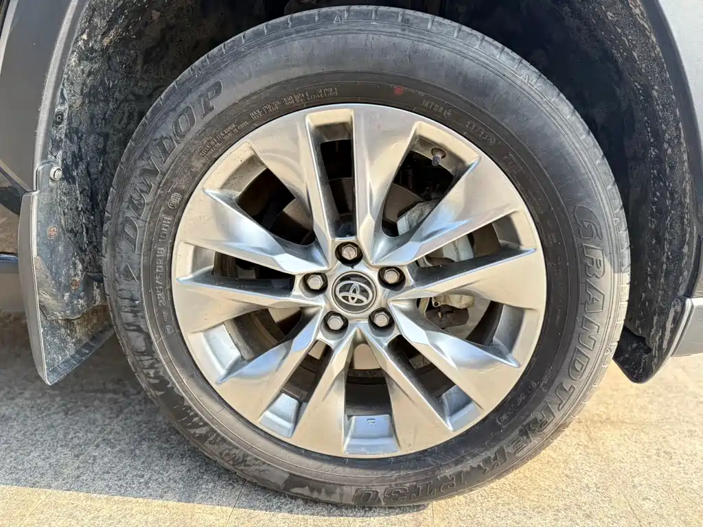 Toyota Wildlander 2023 — фото 17
