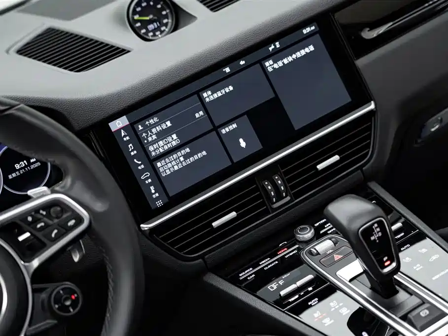 Porsche Cayenne Hybrid 2020 — фото 13