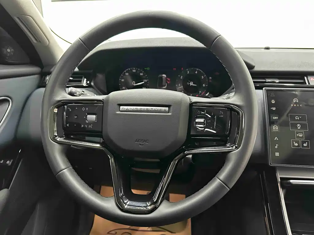 Land Rover Velar 2024 — фото 15