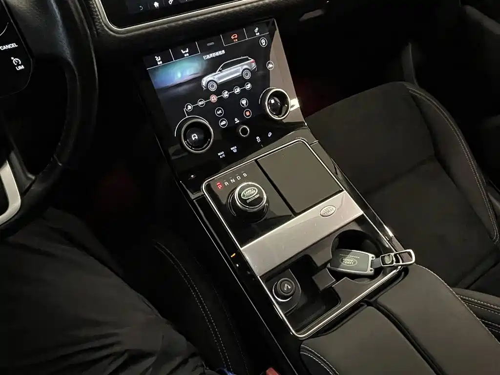 Land Rover Velar 2019 — фото 19