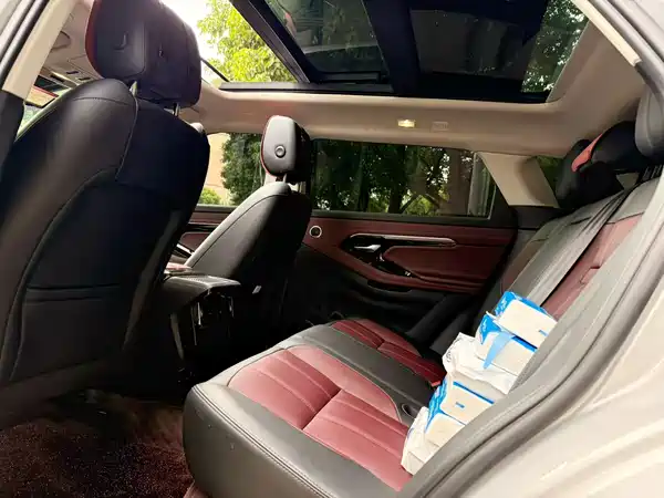 Land Rover Range Rover Evoque 2024