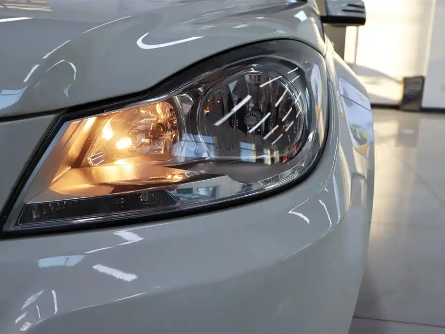 Mercedes-Benz C-Class 2012 — фото 27