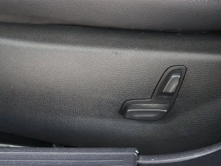 Mercedes-Benz C-Class 2012 — фото 14