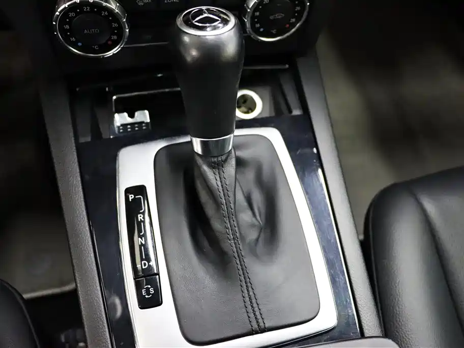Mercedes-Benz C-Class 2012 — фото 18