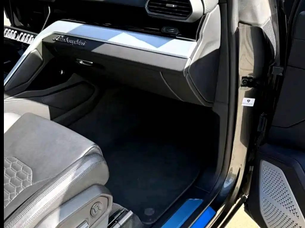 Lamborghini Urus 2019 — фото 9