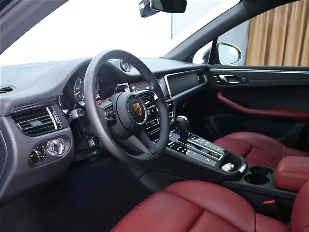 Porsche Macan 2022 — фото 13