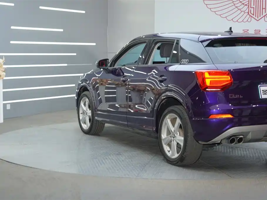 Audi Q2L 2020 — фото 3