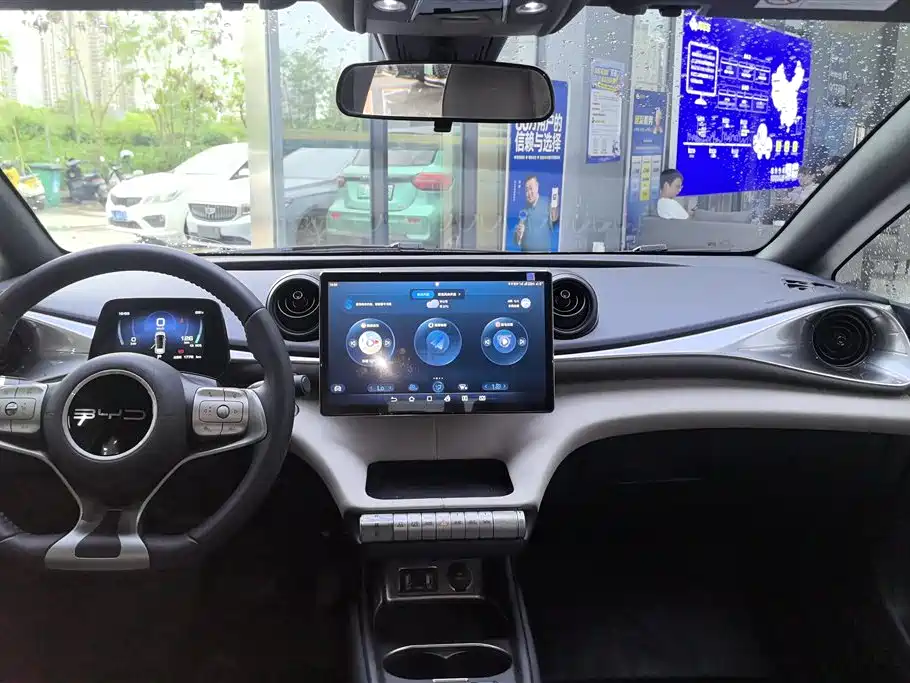 BYD Dolphin 2023 — фото 13