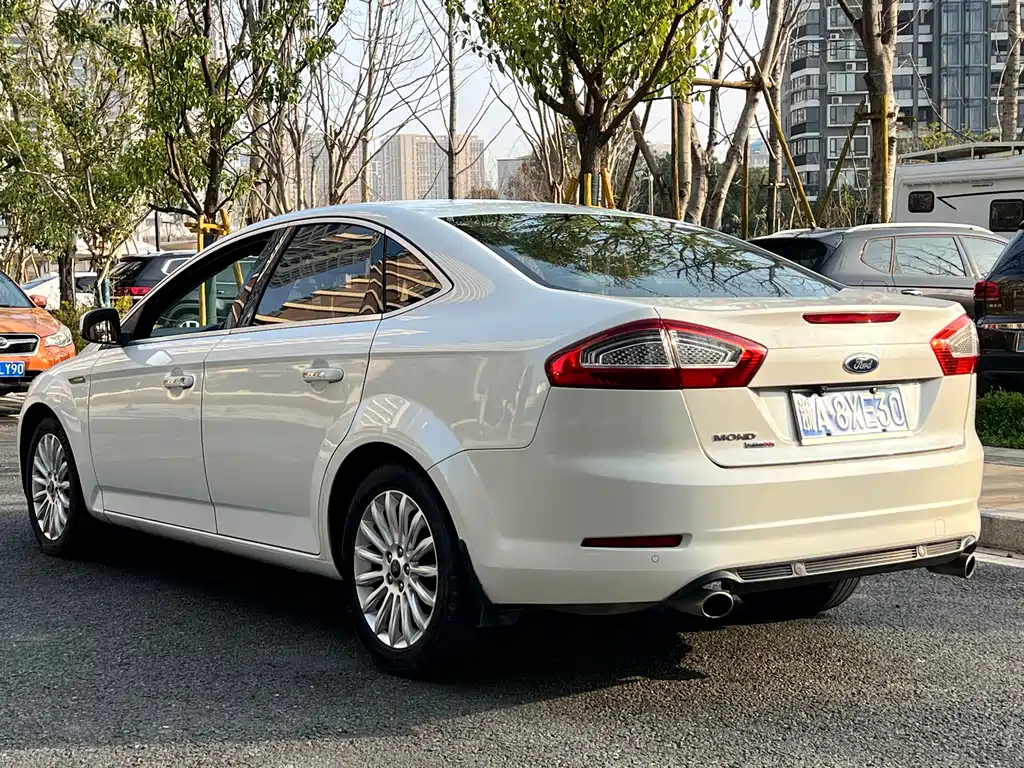 Ford Mondeo Zhisheng 2013 — фото 7