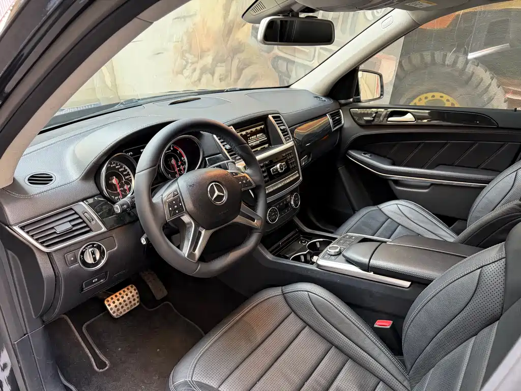 Mercedes-Benz GL-Class AMG 2015 — фото 7