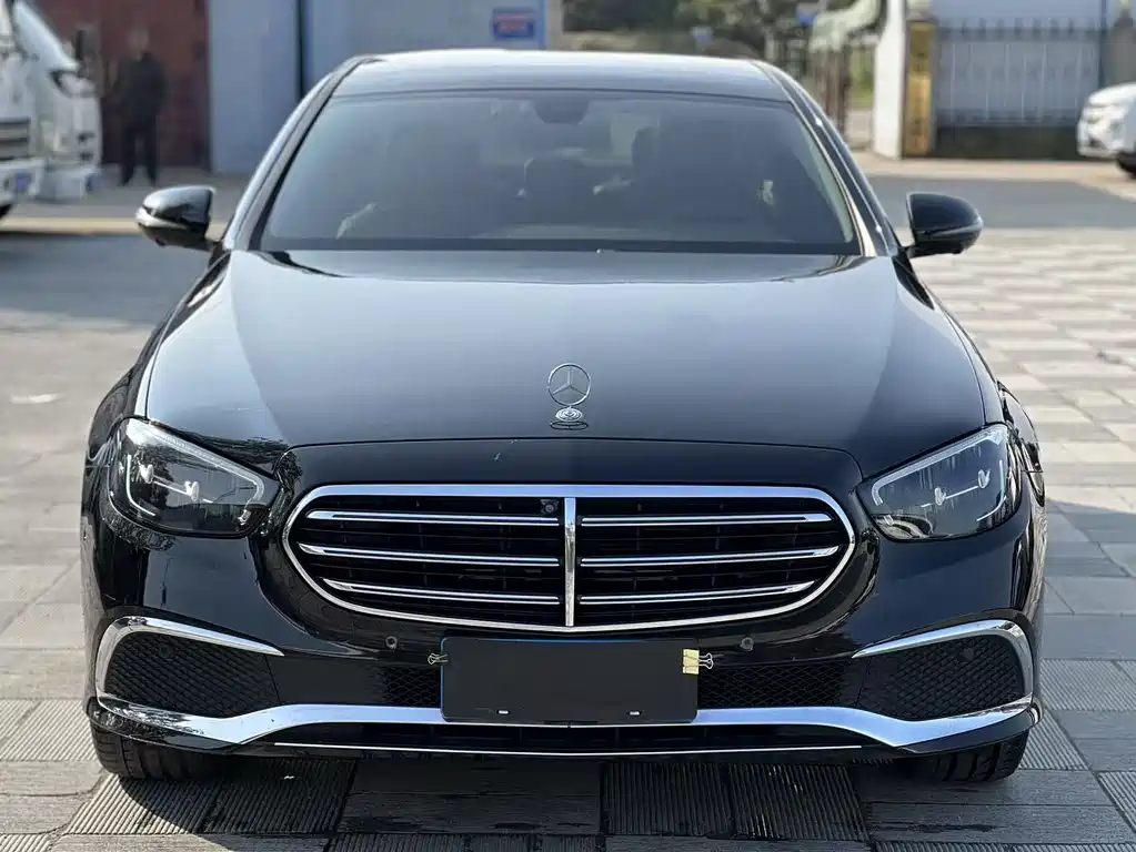 Mercedes-Benz E-Class 2022 — фото 2