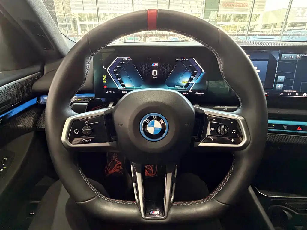 BMW i5 M60 2025 — фото 4