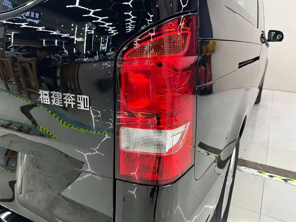 Mercedes-Benz Vito 2017 — фото 11