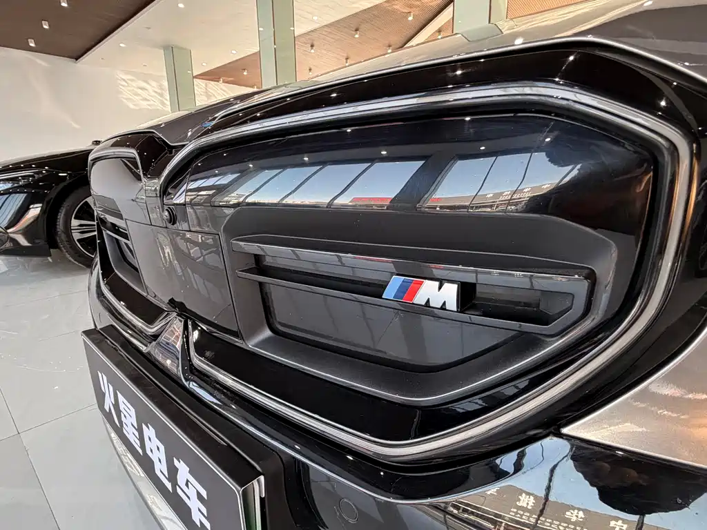 BMW i5 M60 2025 — фото 18